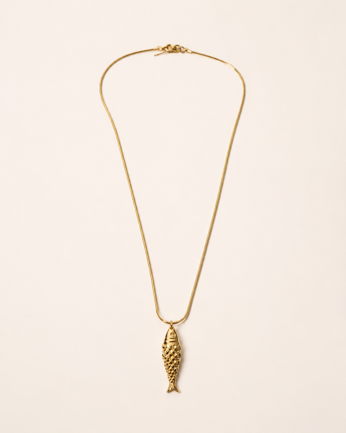 the flat sardine necklace